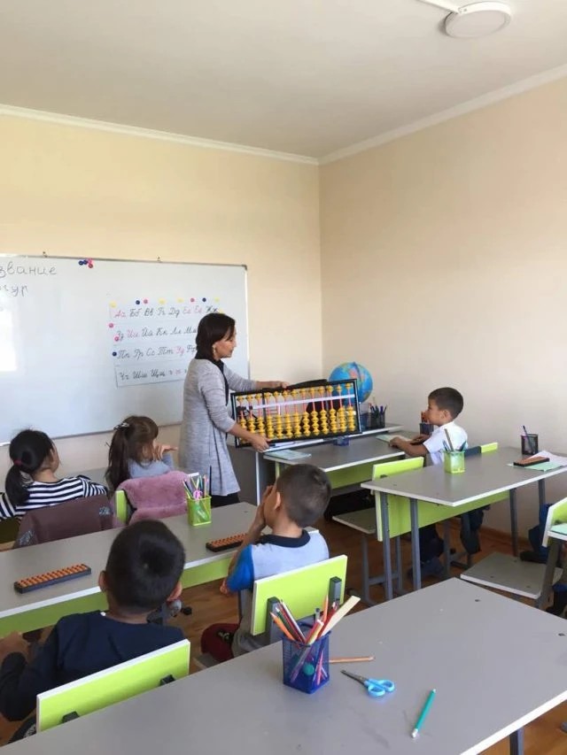 Занятие ментальной арифметикой в школе
